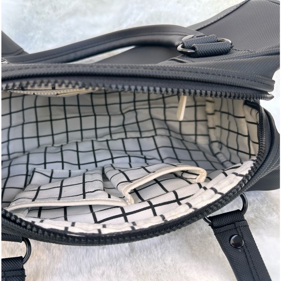 Lacoste Boston Bag Medium Black - Picture 13 of 16